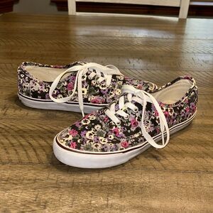 American Eagle floral sneakers size 7